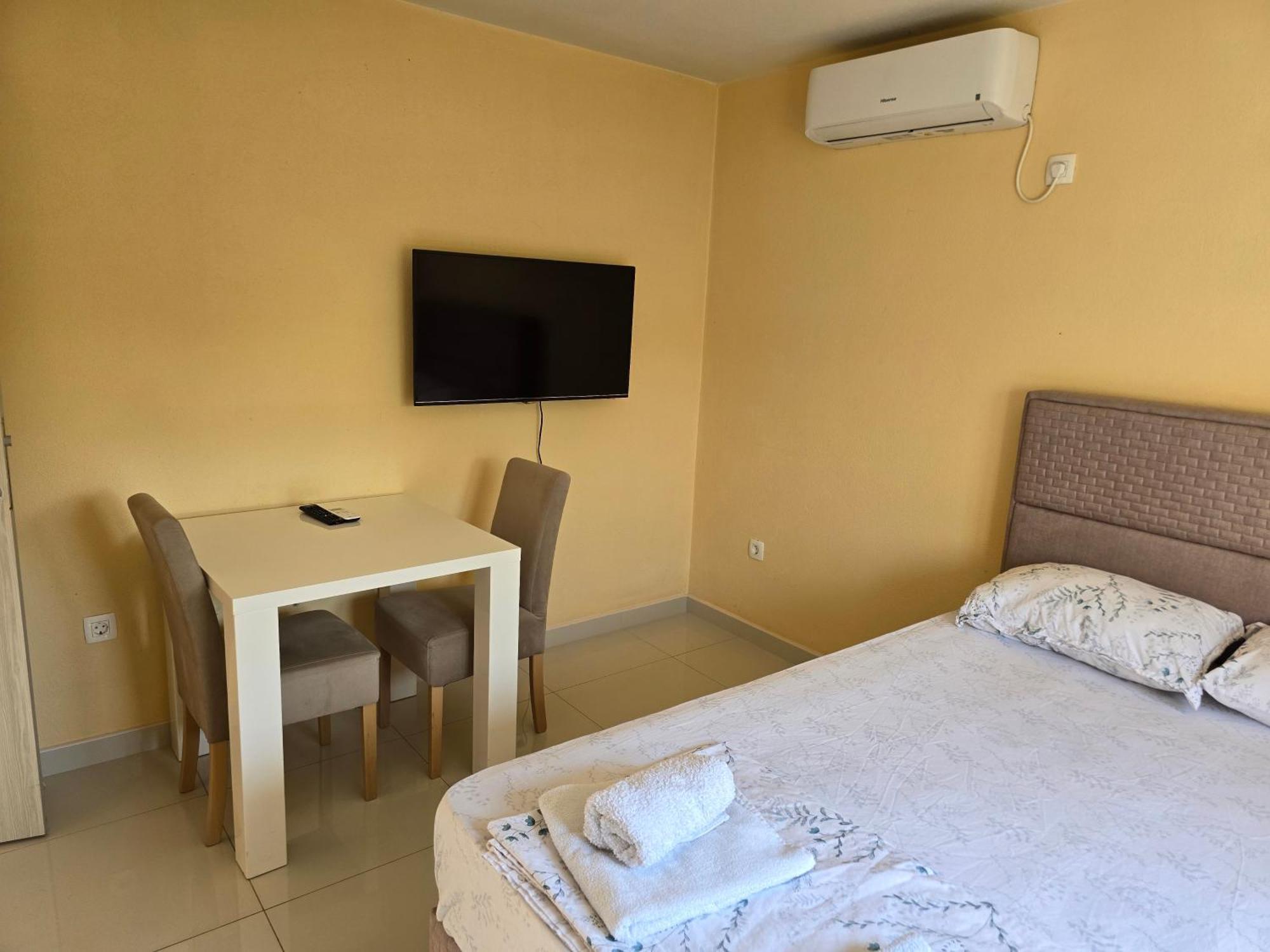Apartman Tolosi Podgorica Zewnętrze zdjęcie